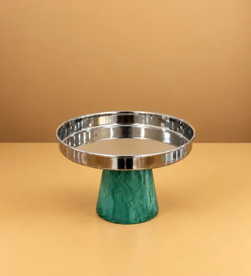 cs3c_1 (1) Pedestal cake stand with polished stainless steel tray and raised rim on a green marbled base